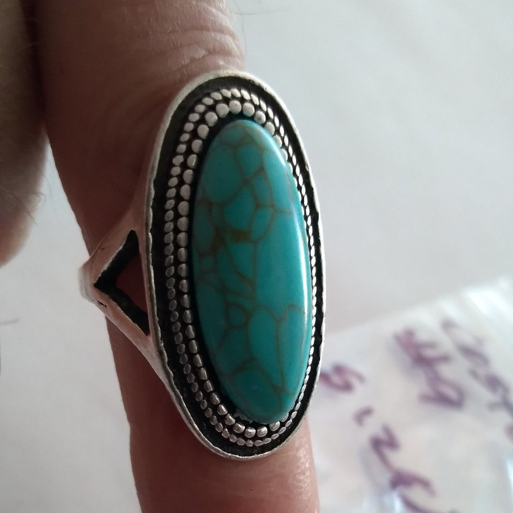 Simulated Arizona native American style turquoise large cabochon ring size 7